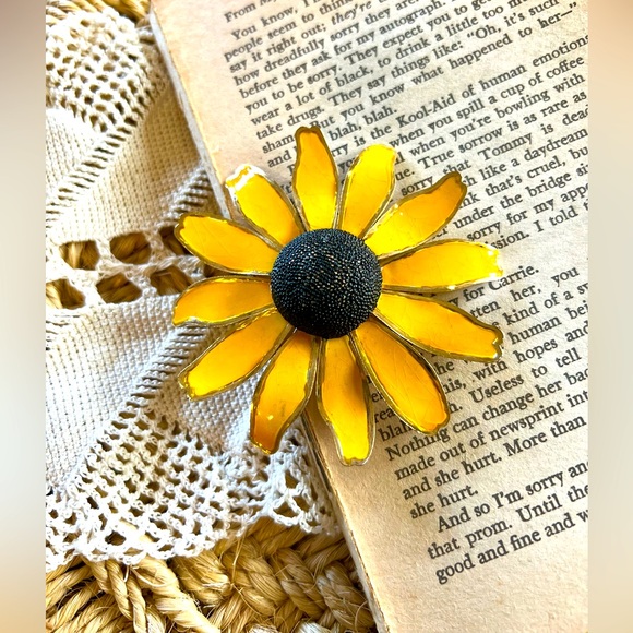 Jewelry - Vintage Large Sunflower 🌻 Enamel Painted Mid Century Brooch Pin 1950’s 60’s